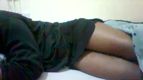 Snapshot of naughty_baddie5 chatting on 05/01/26, 04:11 candy online show from 05/01/26, 04:11