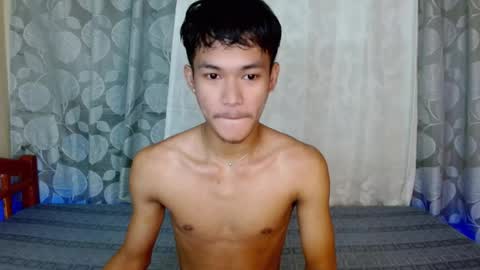 Snapshot of naughty_cy chatting on 07/12/26, 06:32 itzme cyril online show from 07/12/26, 06:32