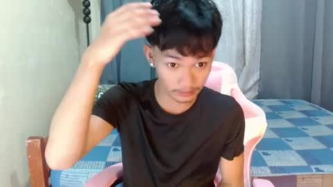 Snapshot of naughty_cy chatting on 07/27/26, 08:43 itzme cyril online show from 07/27/26, 08:43