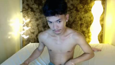 Snapshot of naughty_cy chatting on 08/01/26, 02:33 itzme cyril online show from 08/01/26, 02:33