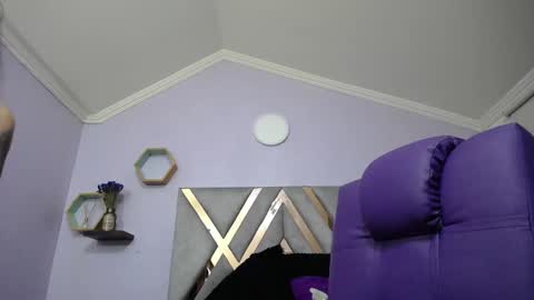 Kitten online show from 01/29/25, 11:41