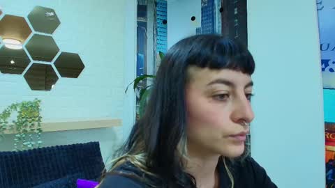 Kitten online show from 03/10/25, 11:10