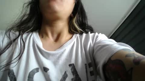 Kitten online show from 12/18/25, 10:43