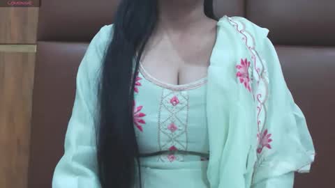 riya online show from 11/16/25, 05:40