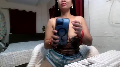 Snapshot of naughty_mariaxx chatting on 02/14/25, 12:47 Maria online show from 02/14/25, 12:47