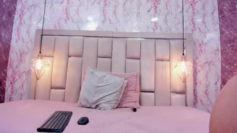 Snapshot of naughty_mely_ chatting on 02/05/26, 08:57 Melany online show from 02/05/26, 08:57
