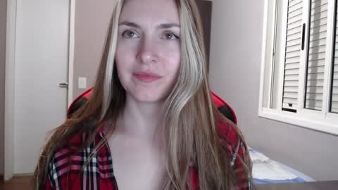 Snapshot of naughty_popa chatting on 01/06/25, 07:31 Ann online show from 01/06/25, 07:31