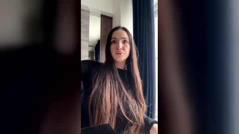 Elena online show from 05/01/26, 08:41