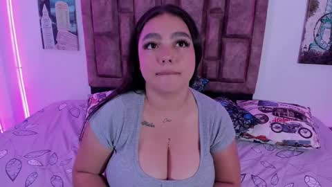 Snapshot of naughtyanamaria chatting on 01/09/25, 02:43 Ana online show from 01/09/25, 02:43
