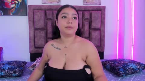 Snapshot of naughtyanamaria chatting on 10/22/25, 03:56 Ana online show from 10/22/25, 03:56