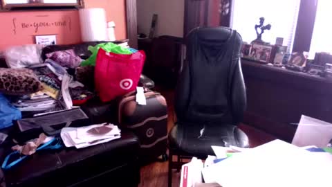 Snapshot of naughtybone chatting on 10/08/25, 06:05 naughtybone online show from 10/08/25, 06:05