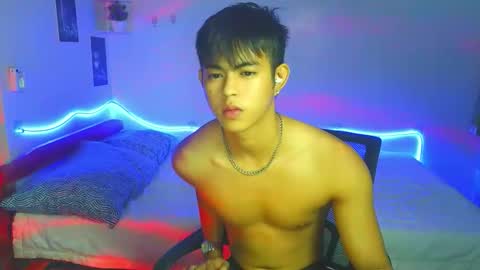 Loue online show from 09/21/25, 06:20