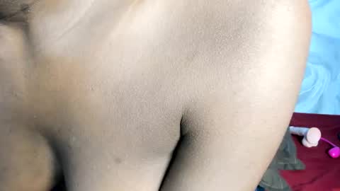 naughtybutterfly6 online show from 05/05/26, 04:09