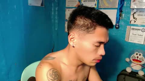 Snapshot of naughtyfuck_boy chatting on 10/28/25, 01:47 naughtyfuck_boy online show from 10/28/25, 01:47