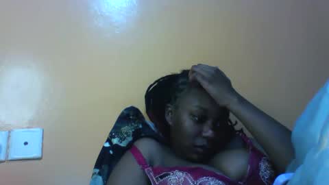 Shee online show from 11/14/25, 12:53