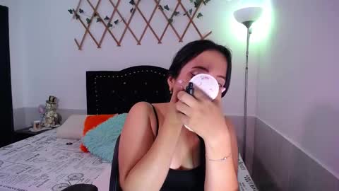 Valeria  online show from 11/13/25, 06:18