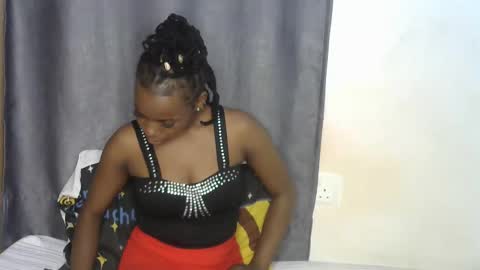 Snapshot of naughtyie chatting on 02/28/26, 04:08 naughtyie online show from 02/28/26, 04:08