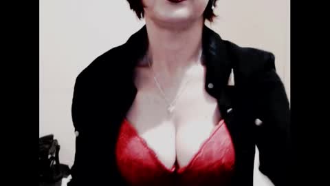 Snapshot of naughtyjenniferxx chatting on 01/11/26, 02:49 Jenny online show from 01/11/26, 02:49