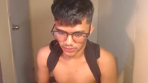 Snapshot of naughtyjosh_ chatting on 11/14/25, 03:11 Josh online show from 11/14/25, 03:11