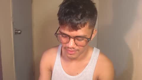 Snapshot of naughtyjosh_ chatting on 11/19/25, 08:42 Josh online show from 11/19/25, 08:42