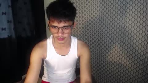 Snapshot of naughtyjosh_ chatting on 04/17/26, 06:05 Josh online show from 04/17/26, 06:05