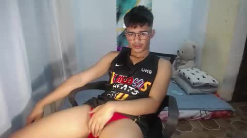 Snapshot of naughtyjosh_ chatting on 04/23/26, 12:40 Josh online show from 04/23/26, 12:40