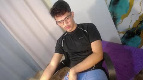 Snapshot of naughtyjosh_ chatting on 05/09/26, 05:12 Josh online show from 05/09/26, 05:12