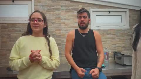 ANDREA STEPH  MIKE online show from 10/04/25, 09:18