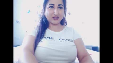 Snapshot of naughtymaya4you chatting on 09/10/25, 08:03 naughtymaya4you online show from 09/10/25, 08:03