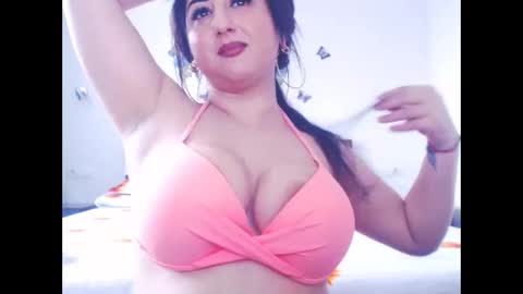 Snapshot of naughtymaya4you chatting on 02/17/26, 12:23 naughtymaya4you online show from 02/17/26, 12:23