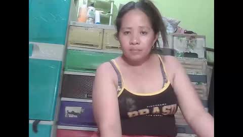 Snapshot of naughtymom26 chatting on 02/26/26, 04:33 naughtymom26 online show from 02/26/26, 04:33