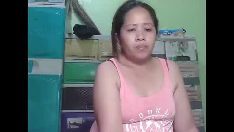 Snapshot of naughtymom26 chatting on 04/04/26, 06:44 naughtymom26 online show from 04/04/26, 06:44