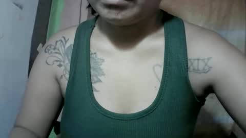 naughtymom_33 online show from 11/04/25, 08:08