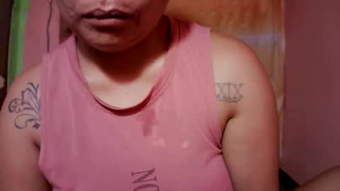 Snapshot of naughtymom_33 chatting on 01/18/26, 07:28 naughtymom_33 online show from 01/18/26, 07:28