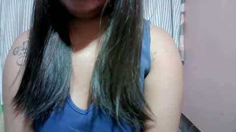 Snapshot of naughtymom_33 chatting on 02/03/26, 06:40 naughtymom_33 online show from 02/03/26, 06:40