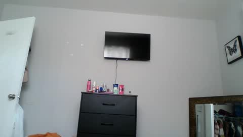 Snapshot of naughtynadia52 chatting on 02/11/26, 06:02 naughtynadia52 online show from 02/11/26, 06:02