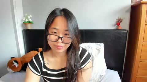 Snapshot of naughtynerdygirl chatting on 03/24/26, 03:39 Gigi Chu online show from 03/24/26, 03:39