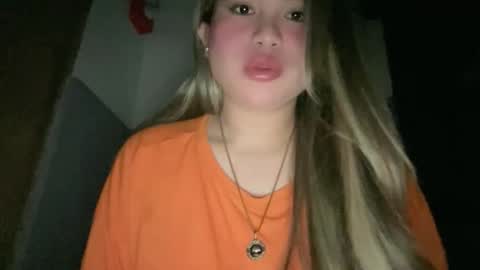 Snapshot of naughtyrosecum chatting on 06/11/26, 01:09 Rose Wilson online show from 06/11/26, 01:09