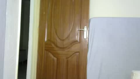 shyreen online show from 10/13/25, 10:32