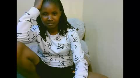 naughtyqueen online show from 11/07/25, 12:32