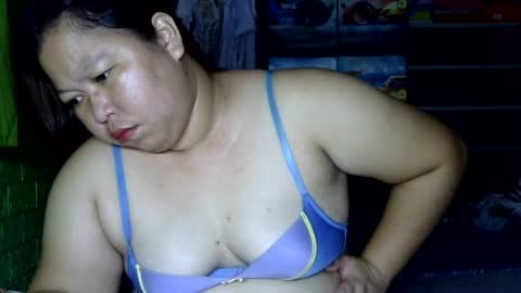 Snapshot of naughtyvina4u chatting on 07/11/26, 02:14 VI NA online show from 07/11/26, 02:14