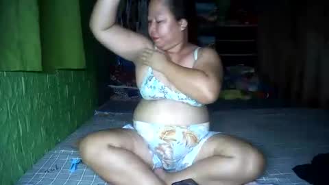 Snapshot of naughtyvina4u chatting on 07/20/26, 03:21 VI NA online show from 07/20/26, 03:21