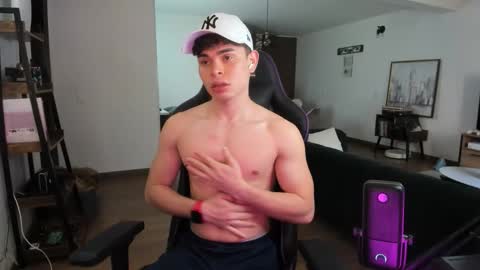 Snapshot of naugthy_alex chatting on 03/19/26, 09:30 Alejoo twink online show from 03/19/26, 09:30