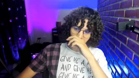 naugthy_kyle19 online show from 01/22/25, 02:26