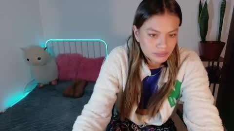 Snapshot of naugthy_muse chatting on 07/28/26, 04:52 sabrina online show from 07/28/26, 04:52