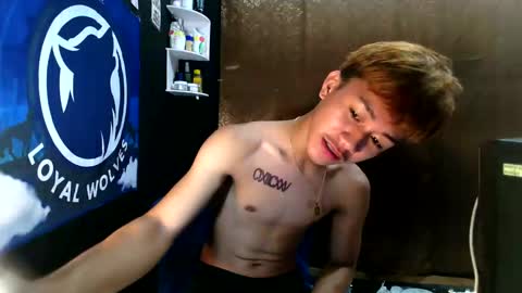 Snapshot of naugthyboyloy chatting on 10/15/25, 05:40 Loy online show from 10/15/25, 05:40