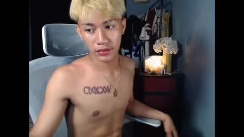 Loy online show from 12/18/25, 06:14