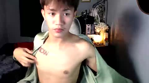 Snapshot of naugthyboyloy chatting on 02/01/26, 05:44 Loy online show from 02/01/26, 05:44