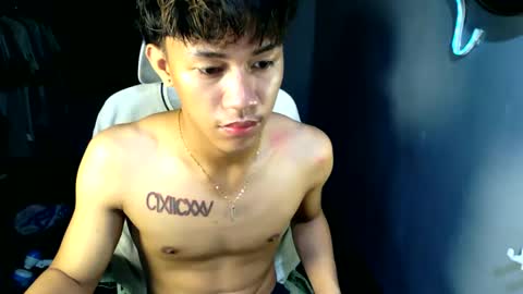 Snapshot of naugthyboyloy chatting on 05/13/26, 06:38 Loy online show from 05/13/26, 06:38