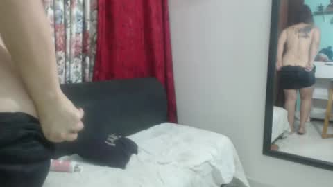 Snapshot of naugthymilf23 chatting on 02/10/25, 01:24 keyra online show from 02/10/25, 01:24